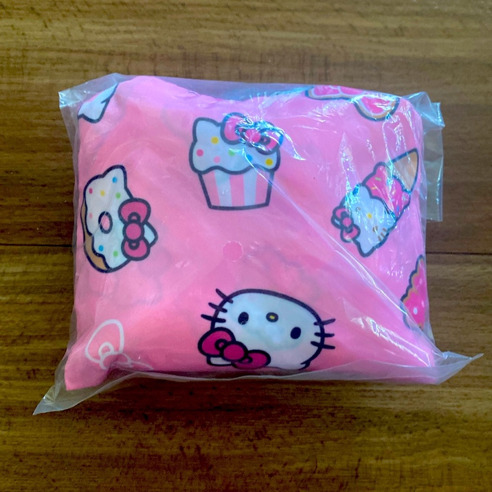 BNWT Hello Kitty Vancouver Cafe Foldable Shopping Bag